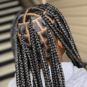 1744384903_1744384892_Medium-Knotless-Braids